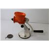 Image 3 : Vintage Metal & Plastic Grinder