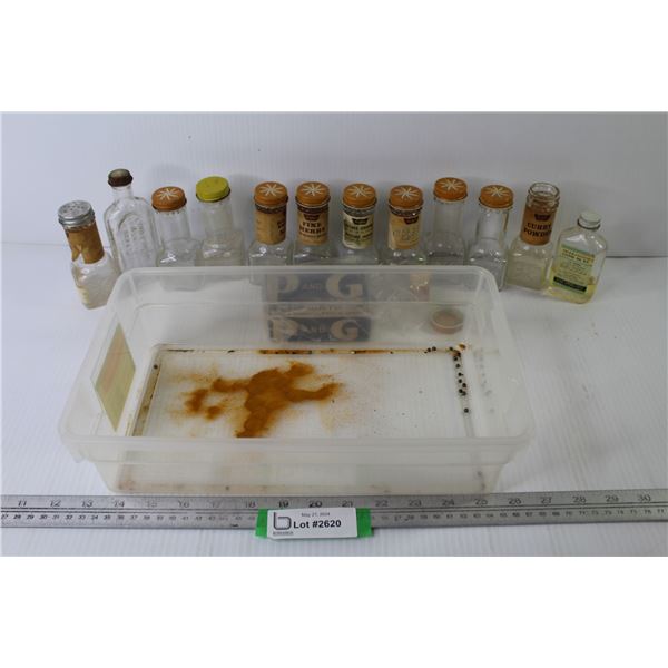 Rubbermaid Container (missing lid) - Vintage Spice Containers - P&G White Naphtha Soap