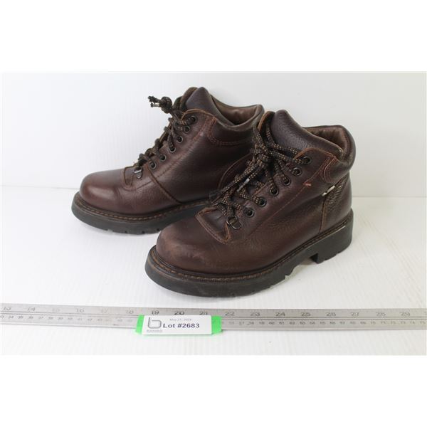 Prospector Original - Good Condition (size 8 M)