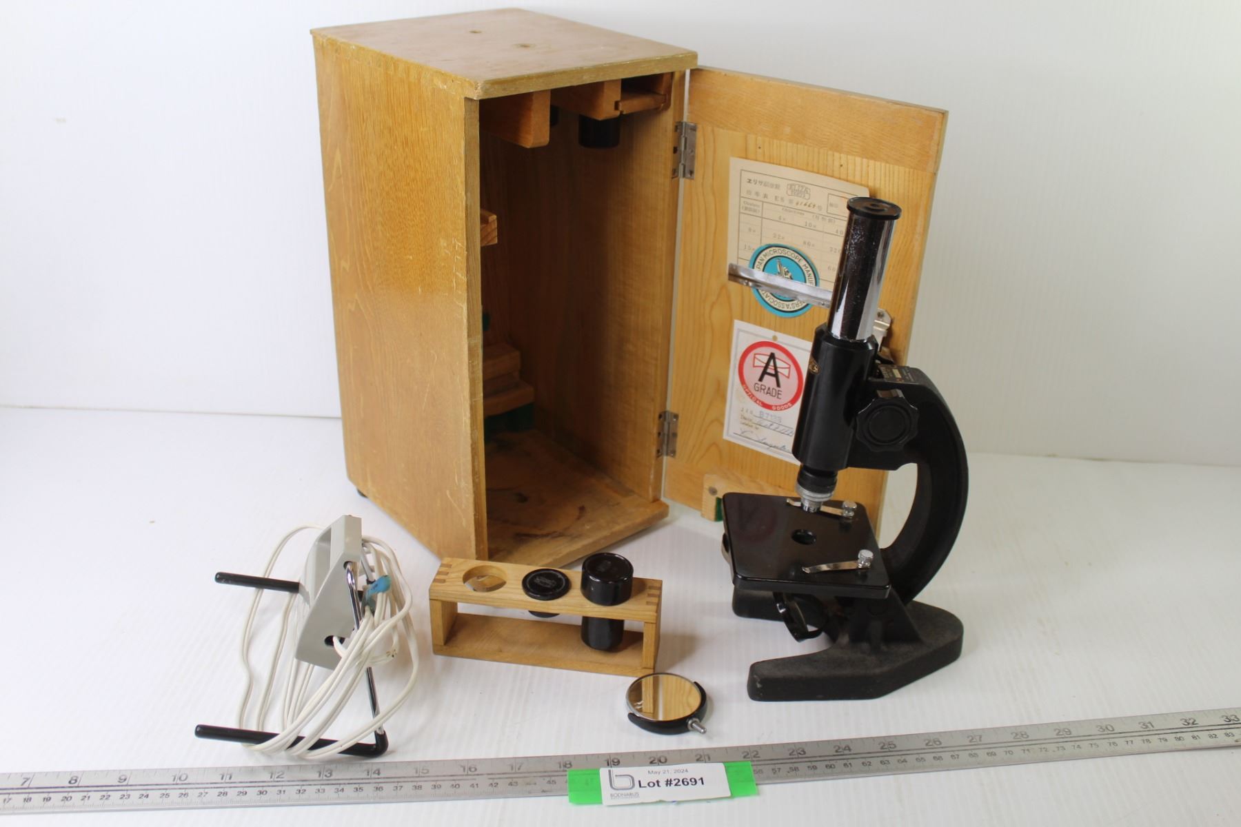 Testa Microscope w/Light in Wooden Case - Bodnarus Auctioneering