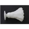 Image 4 : Milk Glass Vase (6 1/4" tall x 5 1/2")