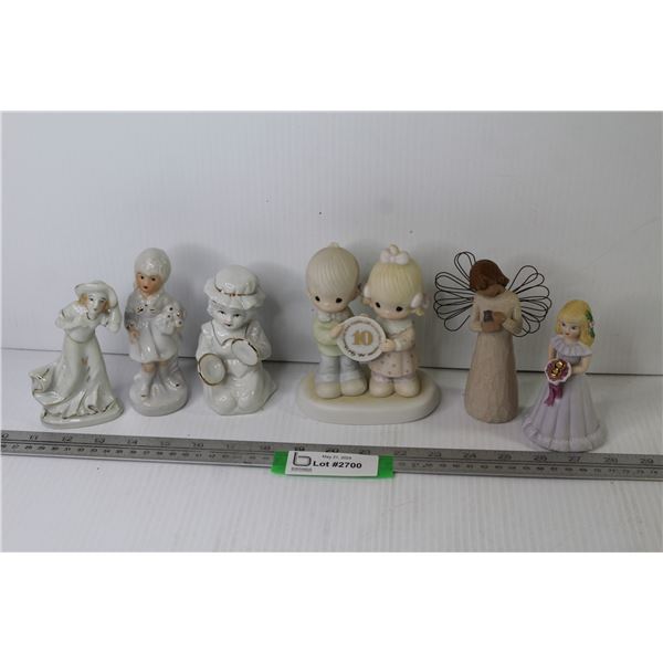 (6) Figurines