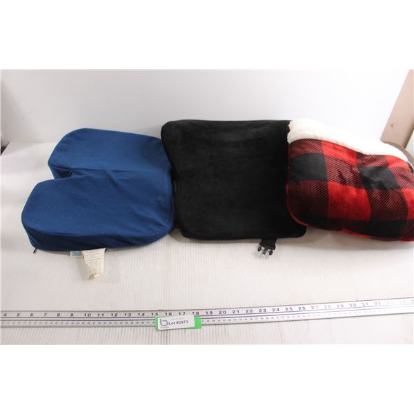 (2) Seat Cushions, Foot Pillow