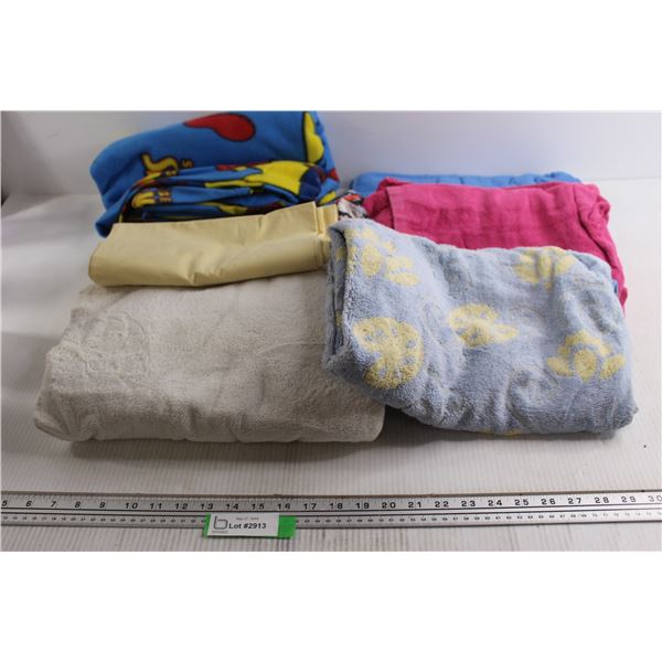 (5) Towels, Spider-Man Blanket