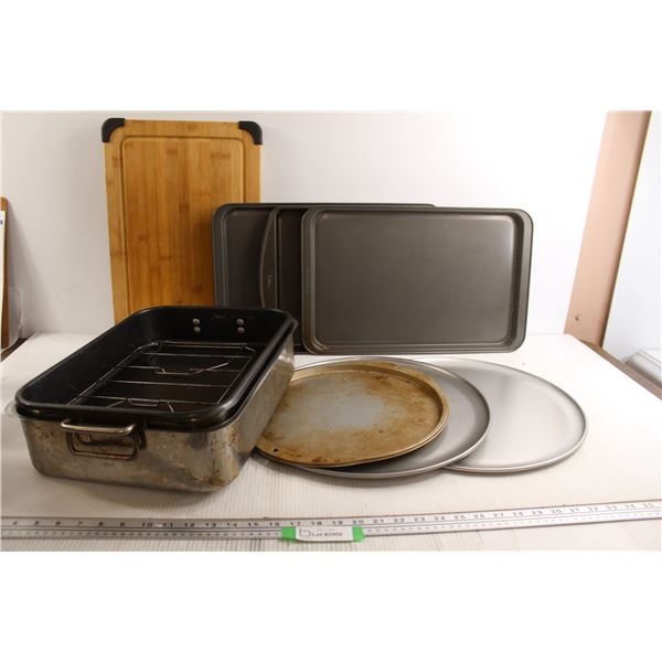 Assorted Pans - Wilton