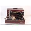 Image 1 : * Piedmont Vintage Portable Sewing Machine by Hudson's Bay Company - Untested