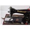 Image 4 : * Piedmont Vintage Portable Sewing Machine by Hudson's Bay Company - Untested