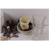 Image 3 : (24) Lot of Kitchenware: Glasses; Soup Bowls; Pizza Cutter; Nativity Scene & Misc.