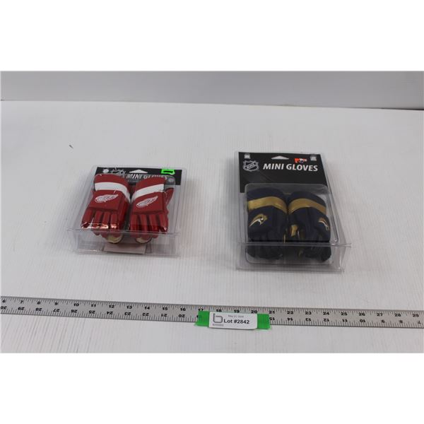 (2 pr) Official NHL Mini Gloves - Detroit & Buffalo