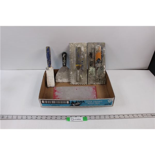 Used Grouting Tools - 5" Putty Knife, Grout Float, Spreaders/Trowels