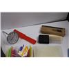 Image 4 : Various Kitchen/Grilling Items - BBQ Skewers, Burger Bags, Thermo Glove, The Papered Chef Hold n Sli