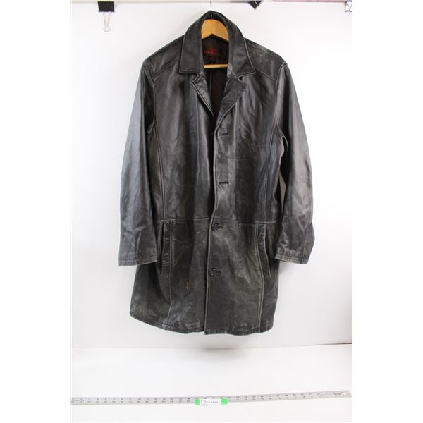 *Dainer Genuine Long Leather Coat (Size Medium) - Missing Top Two Buttons