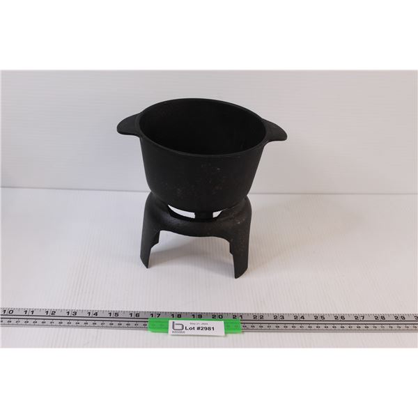Cast Iron Fondu Open Fire Small Cooking Pot & Stand