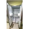 Image 2 : FRIGIDAIRE STAINLESS STEEL FRENCH DOOR 35" FRIDGE WITH FRENCH DOOR BOTTOM FREEZER