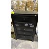 Image 1 : 5 DRAWER DRESSER (HANDLES MISSING)