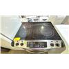 Image 2 : FRIGIDAIRE STOVE WITH CONVECTION OVEN