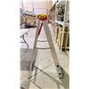 Image 2 : LITE 4' ALUMINUM STEP LADDER
