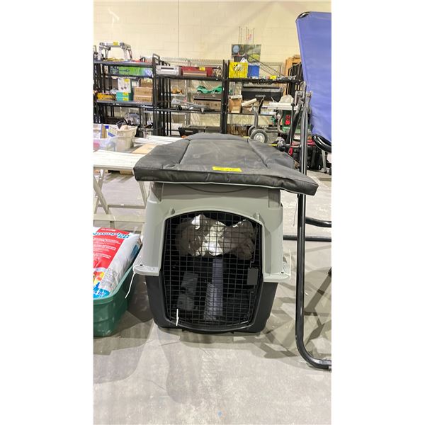 LARGE ANIMAL CRATE & CUSHION