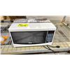 Image 3 : MICROWAVE & ASSORTED LIGHT BULBS
