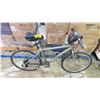 Image 2 : SPECIALIZED ROCK HOPPER 24 SPEED BICYCLE