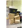 Image 1 : PALLET OF ASSORTED ESTATE ITEMS INCLUDING; KITCHENWARE, TOTES, CLOTHING & MORE