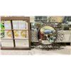 Image 2 : 3 ASSORTED FRAMED MIRRORS