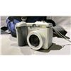 Image 2 : CASE & CANON ZR70 VIDEO CAMERA WITH CASE