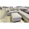 Image 3 : GREY FABRIC SECTIONAL SOFA WITH STORAGE OTTOMAN