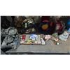 Image 2 : LOT OF COLLECTABLE, VASE, WATER HOLDER, FIRE FIGHTER FRAME, FIGURINES AND MORE