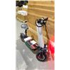 Image 3 : ELECTRIC FOLDING SCOOTER WITH SEAT *WITH KEY/ BATTERY/ CHARGER*