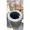 Image 2 : SET OF 4 BLIZZARD MASTER P225/60R18 TIRES