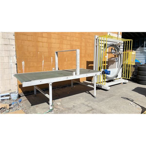 COMMERCIAL WRAPPING MACHINE WITH CONVEYOR TABLE