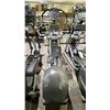 Image 2 : PRECOR ELLIPTICAL TRAINER EFX546I