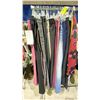 Image 2 : LOT OF ASSORTED WOMEN'S BOTTOMS INCLUDING; JEANS, DRESS PANTS, SKIRTS AND MORE