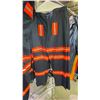 Image 4 : LOT OF BLUE AND ORANGE HIGH VISIBILITY PANTS AND SHIRTS
