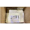 Image 2 : BOX OF ASSORTED DUVETS AND PILLOW CASES