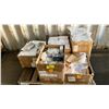 Image 1 : PALLET OF ASSORTED ITEMS INCLUDING; HOME DECOR, METAL POTS, CLOTHES AND MORE