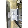 Image 7 : SAMSUNG STAINLESS STEEL FRENCH DOOR FRIDGE WITH PULL OUT FREEZER WITH BUILT IN ICE & WATER 36"