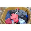 Image 2 : GAYLORD OF ASSORTED CLOTHING INCLUDING; PANTS, SWEATERS, JEANS AND MORE