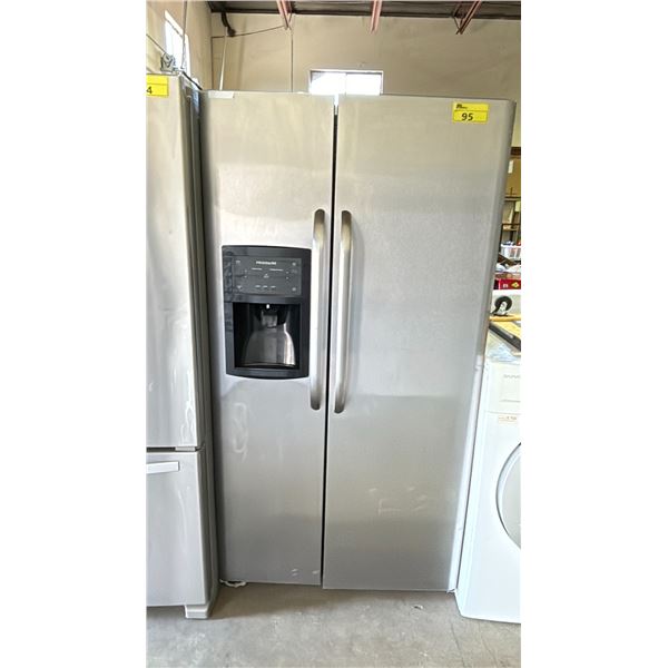 FRIGIDAIRE STAINLESS STEEL SIDE BY SIDE FRIDGE WITH WATER/ICE DISPENSER 36"