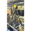Image 2 : VEL FLO 8 TRIPOD
