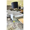 Image 2 : MODERN FLOOR LAMP WITH GLASS SHELF