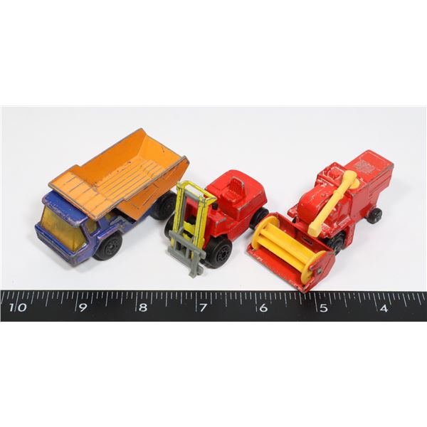 THREE VINTAGE MATCHBOX DIE CAST WORK VEHICLES