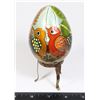 Image 2 : VINTAGE HAND PAINTED PAPER MACHE EGG ON