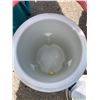 Image 7 : IGLOO COOLER, IGLOO WATER JUG, WATER JUG, RELIANCE CAN