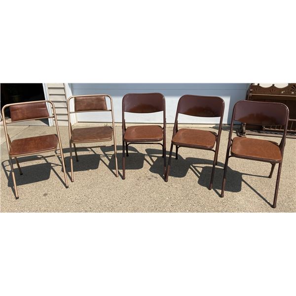 FOLDING CHAIRS, LOT