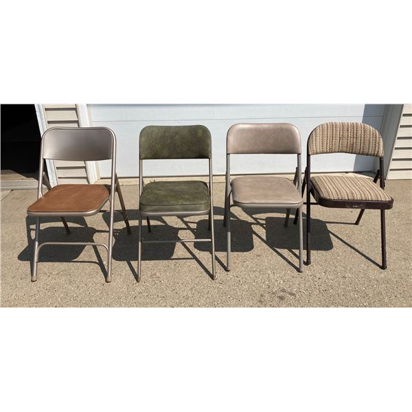 FOLDING CHAIRS, LOT