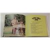 Image 2 : #25 THE BEATLES MAGICAL MYSTERY TOUR 45 + BOOK SET