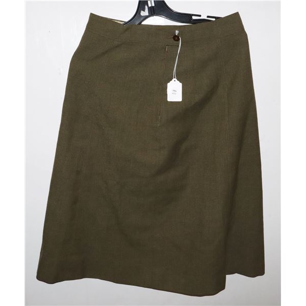 #160 CANADIAN WOMANS ARMY CORPS CWAC SKIRT