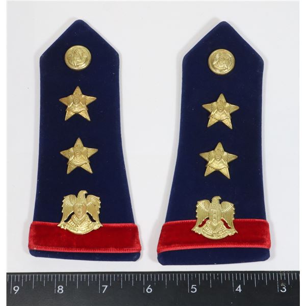 #415 IRAQ IRAQI  MILITARY SHOULDER BOARD SET